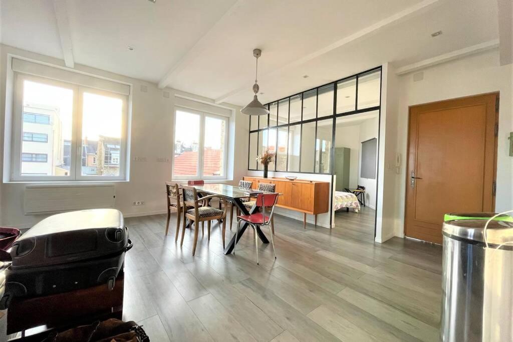 Superbe Loft 100M2 Proche Cathedrale Avec Parking Apartment Reims Luaran gambar