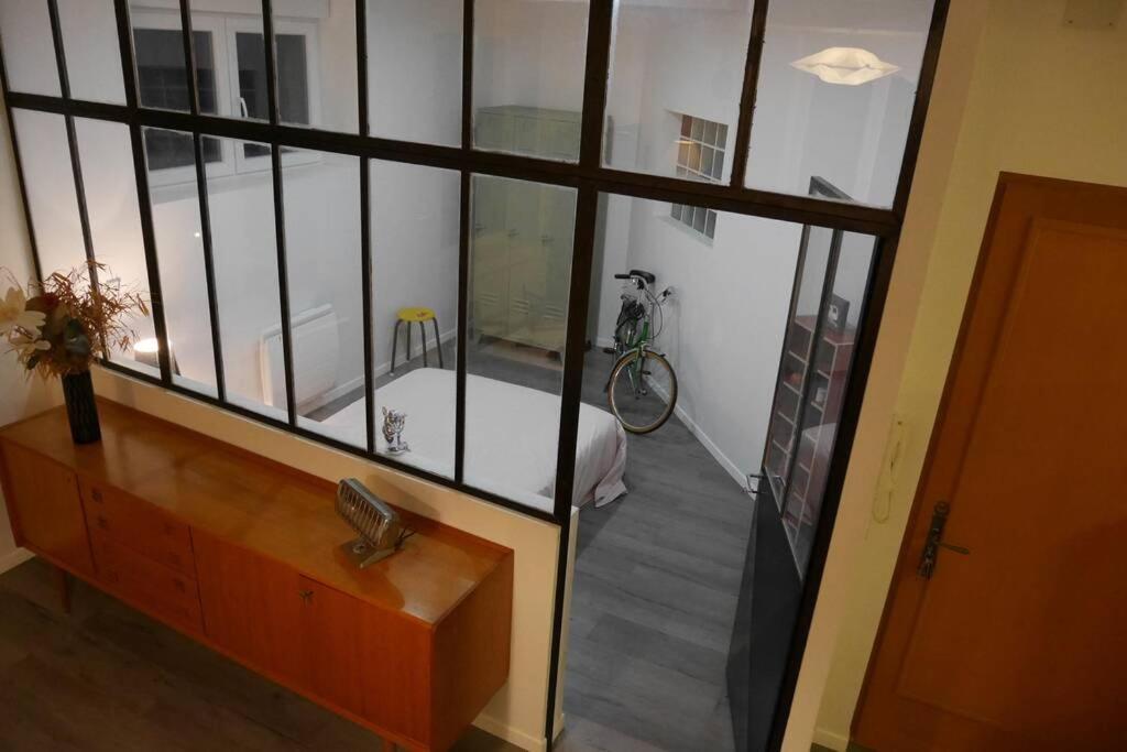 Superbe Loft 100M2 Proche Cathedrale Avec Parking Apartment Reims Luaran gambar