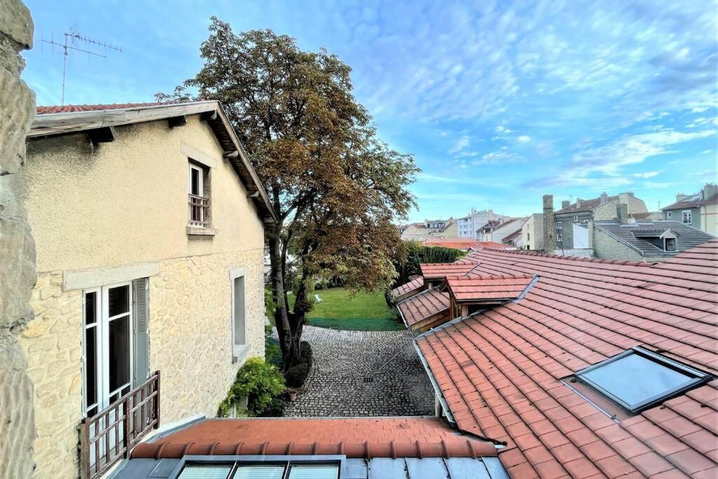 Superbe Loft 100M2 Proche Cathedrale Avec Parking Apartment Reims Luaran gambar