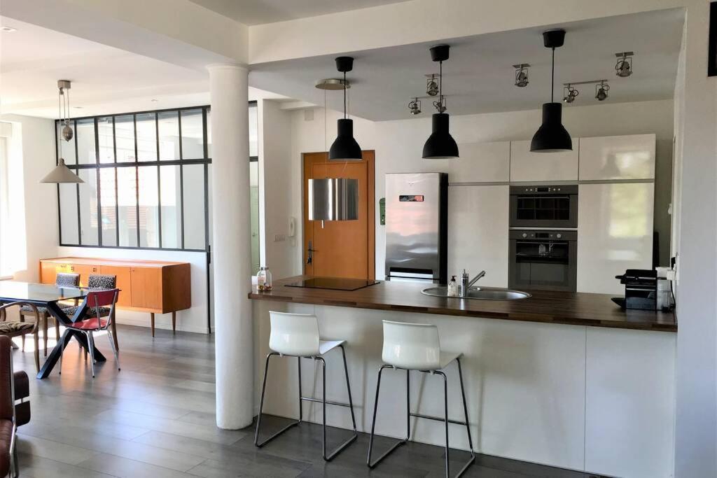 Superbe Loft 100M2 Proche Cathedrale Avec Parking Apartment Reims Luaran gambar