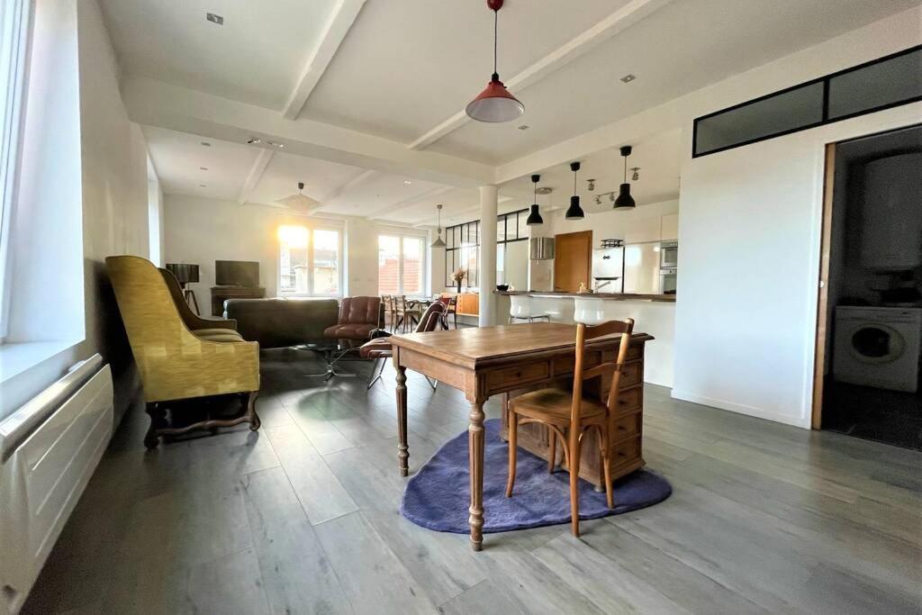 Superbe Loft 100M2 Proche Cathedrale Avec Parking Apartment Reims Luaran gambar