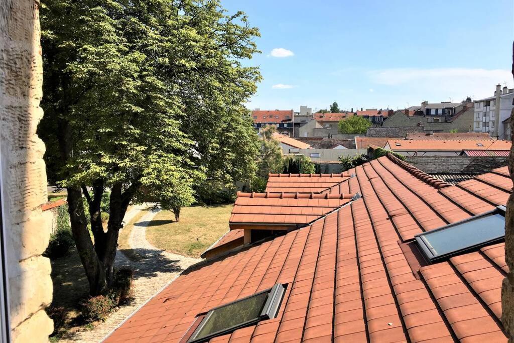 Superbe Loft 100M2 Proche Cathedrale Avec Parking Apartment Reims Luaran gambar